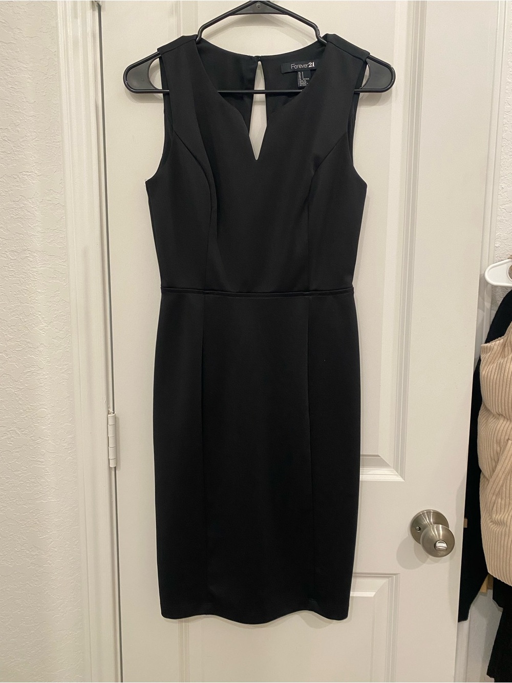Forever 21 Black Sleeveless Midi Sheath Dress